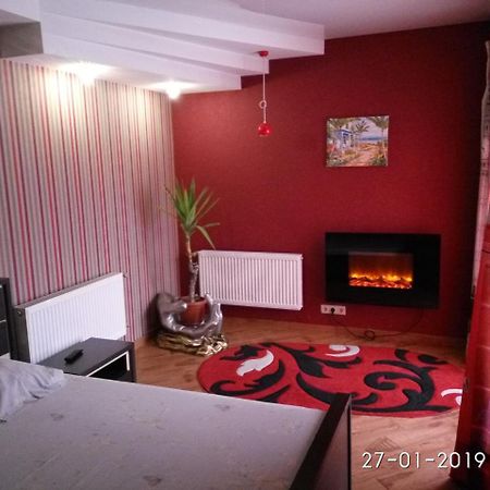 Privat Kharkov Aparthotel ภายนอก รูปภาพ